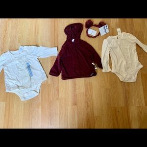 Baby Gap girl bodysuits 6-12 months